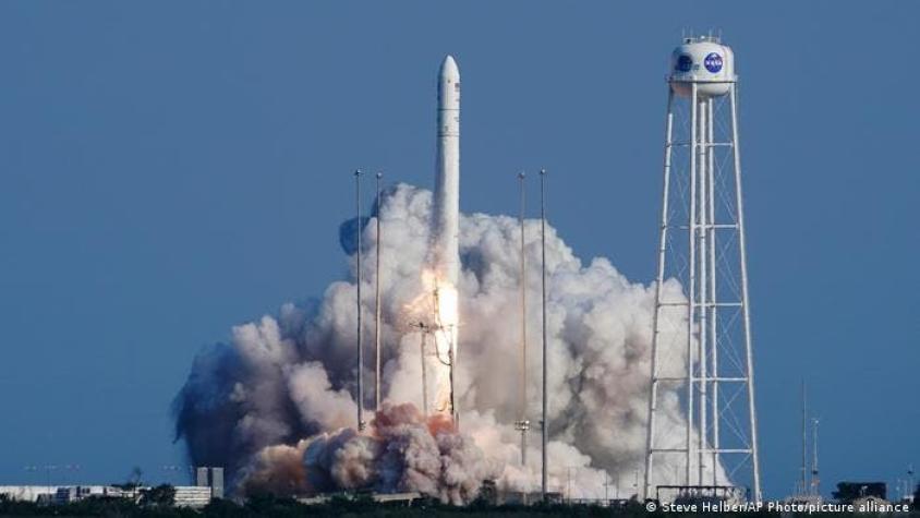 Una nave de suministros lleva pizza para 7 personas a la Estación Espacial Internacional