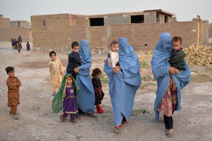 Talibanes prometen perdón general y respetar a las mujeres según "principios del islam"