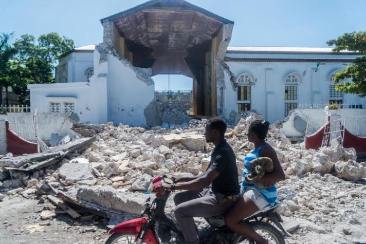 Tormenta Grace se acerca a Haití sólo días después de devastador terremoto