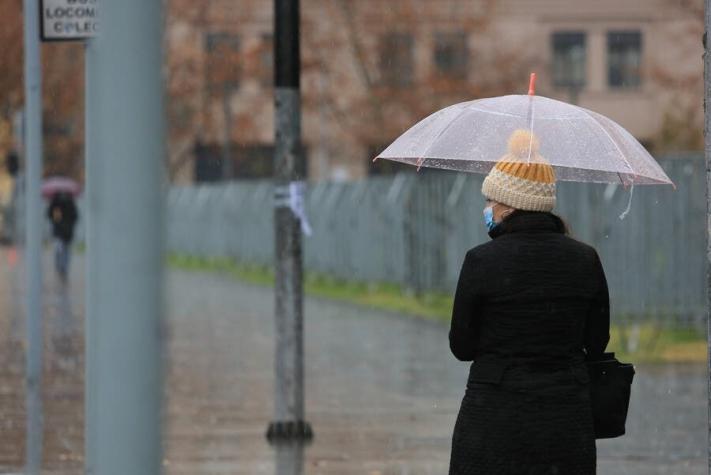 Meteorología alerta por sistema frontal en Santiago: Autoridades adelantan medidas preventivas