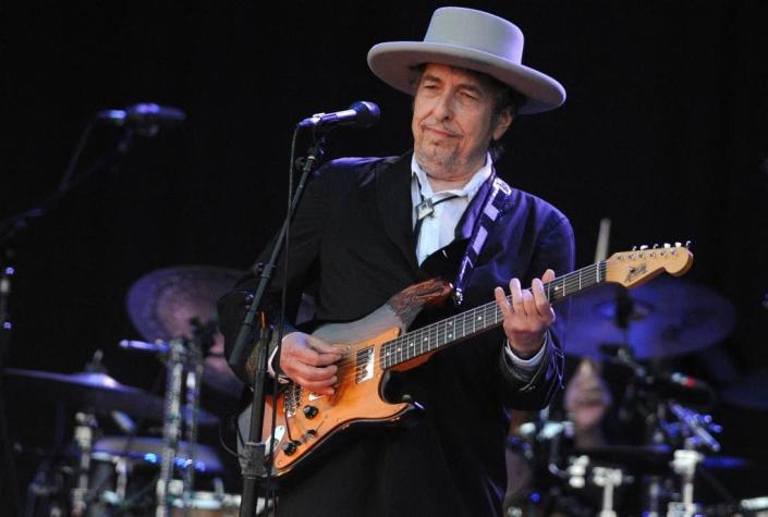 Bob Dylan demandado por presunto abuso sexual de una niña en 1965