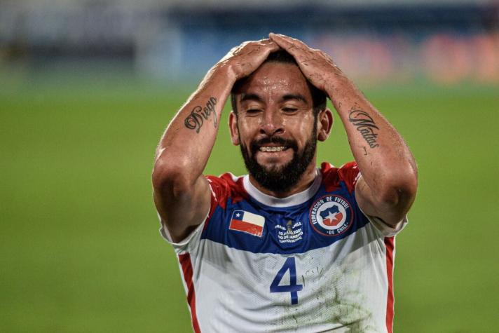 Preocupación por problemas físicos de Mauricio Isla: ¿Llega a los partidos con La Roja? Preocupación por problemas físicos de Mauricio Isla: ¿Llega a los partidos con La Roja?