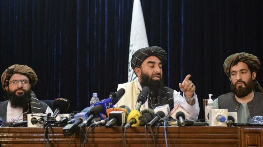 Facebook bloquea cuentas de WhatsApp de los talibanes: Acusan bloqueo a la "libertad de expresión"