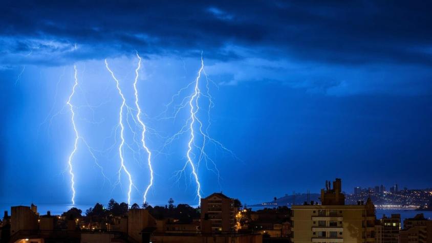 Pronostican probables tormentas eléctricas que podrían afectar a 10 regiones del país