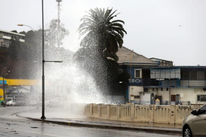 Marejadas anormales se presentarán este fin de semana en gran parte de la costa chilena