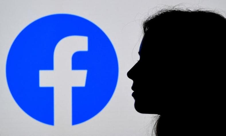 Facebook insta a los afganos a proteger sus cuentas de los talibanes