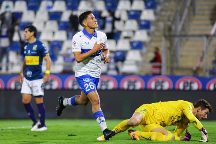 Universidad Católica vence a Everton y no pierde pisada a los punteros