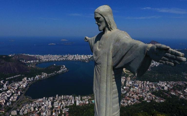 Dos franceses detenidos en Rio de Janeiro por subir a uno de los brazos del Cristo Redentor