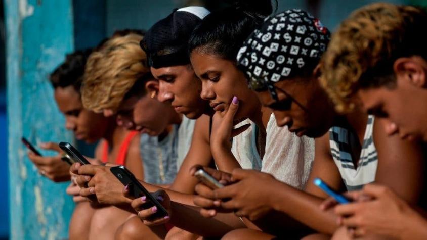 ¿Cómo funciona realmente el internet en Cuba y hasta qué punto puede EE.UU. "restaurar" la conexión?