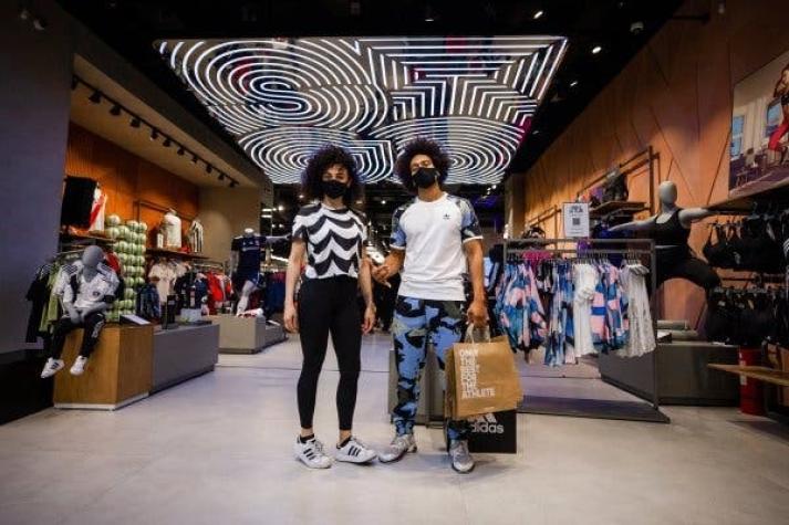 Adidas lanza en Chile su tienda más grande de Latinoamérica que integra la venta física y online
