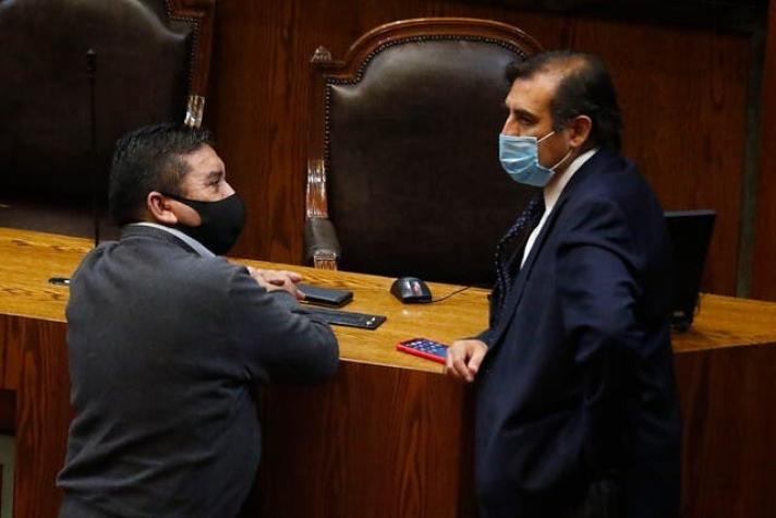 “No haré campaña con él”: Compañero de lista agudiza tensión oficialista por Pedro Velásquez “No haré campaña con él”: Compañero de lista agudiza tensión oficialista por Pedro Velásquez
