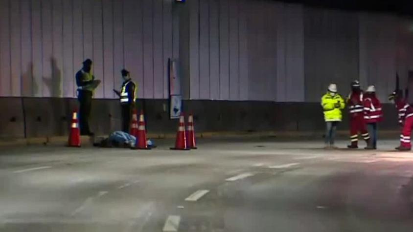 [VIDEO] Motociclista y su acompañante mueren tras accidente en túnel de Costanera Norte
