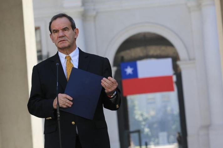 Allamand reitera que Chile le informó a Argentina del polémico decreto que divide a ambos países