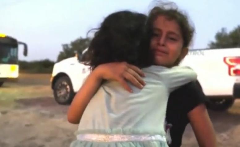 "Nos dejaron tiradas": El conmovedor relato de dos niñas abandonadas en la frontera estadounidense
