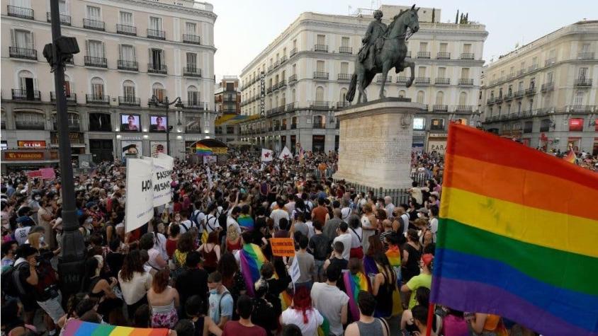 Brutal agresión homófoba en Madrid: ocho encapuchados atacaron con cuchillo a joven de 20 años