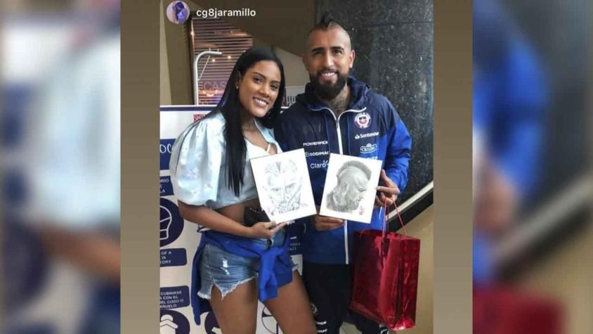 Arturo Vidal luce en Instagram el regalo de una admiradora colombiana