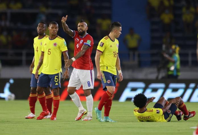 El amargo primer tiempo de La Roja en cifras: Sólo un intento al arco ante Colombia