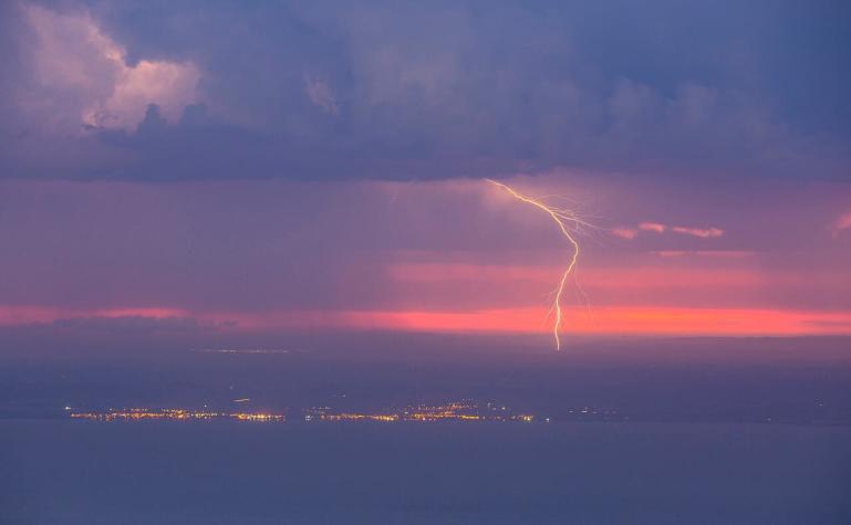 Pronostican tormentas eléctricas para las regiones de Los Ríos y Los Lagos