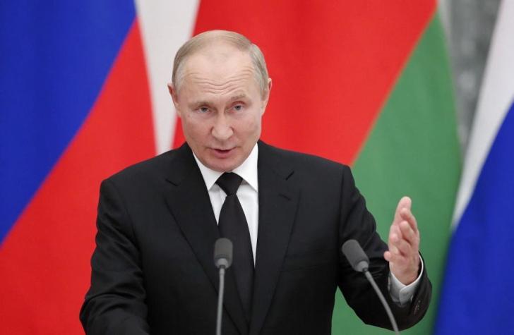 Presidente Putin se aísla tras casos de COVID-19 en su entorno