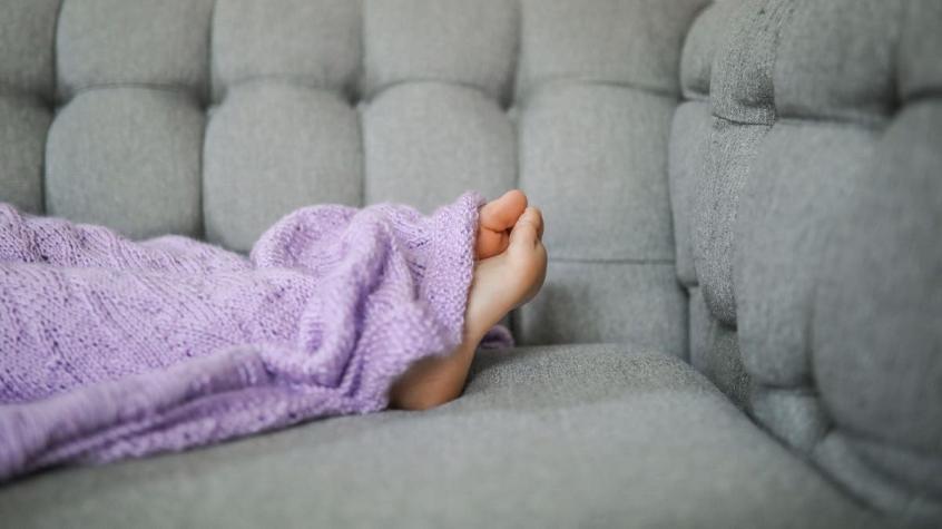 Familia denuncia desaparición de una niña de dos años: fue encontrada muerta en el sillón de su casa Familia denuncia desaparición de una niña de dos años: fue encontrada muerta en el sillón de su casa