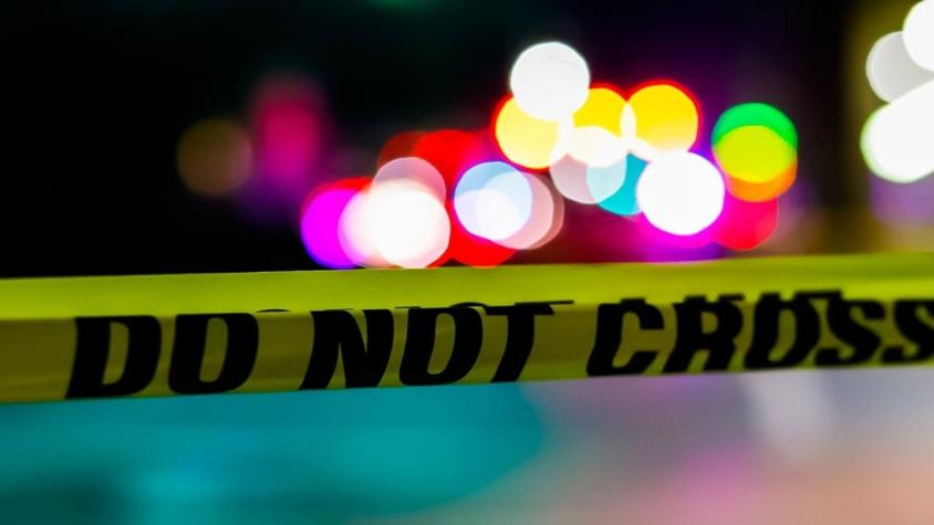 Investigan muerte de dos hombres en Nueva York: Uno saltó desde edificio y terminó golpeando al otro