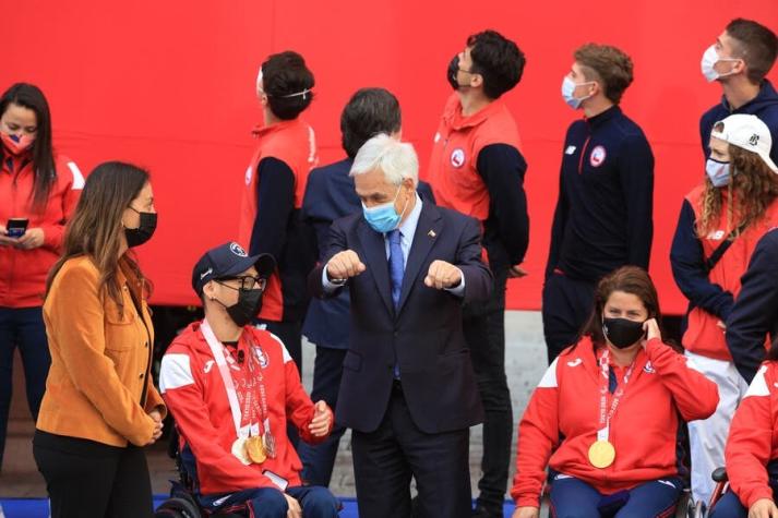 Deportistas olímpicos y paralímpicos que participaron en Tokio 2020 son recibidos en La Moneda