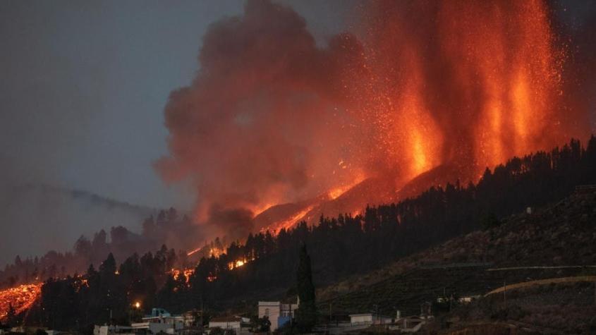 Drone revela impactantes imágenes que deja el devastador avance de la lava en La Palma