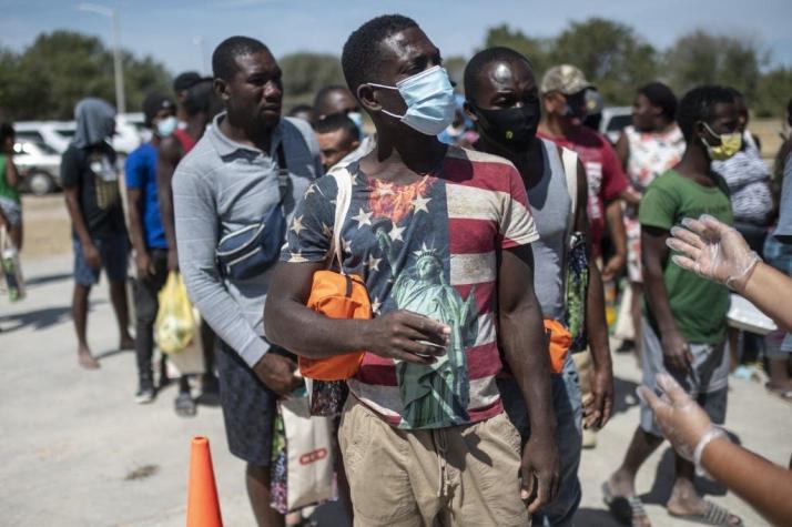 Renuncia enviado de EEUU en Haití y denuncia deportaciones "inhumanas" de migrantes