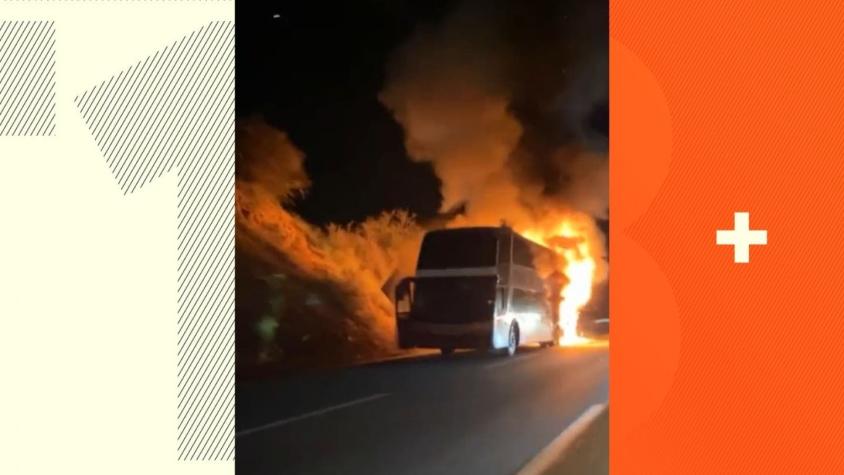 Bus de pasajeros se incendió en la ruta 68 a la altura del túnel Lo Prado