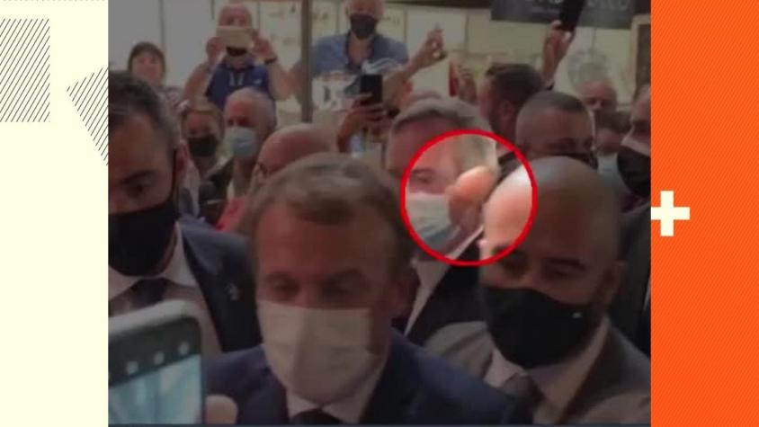 [VIDEO] Lanzan huevo a Presidente de Francia Emmanuel Macron en medio de feria gastronómica