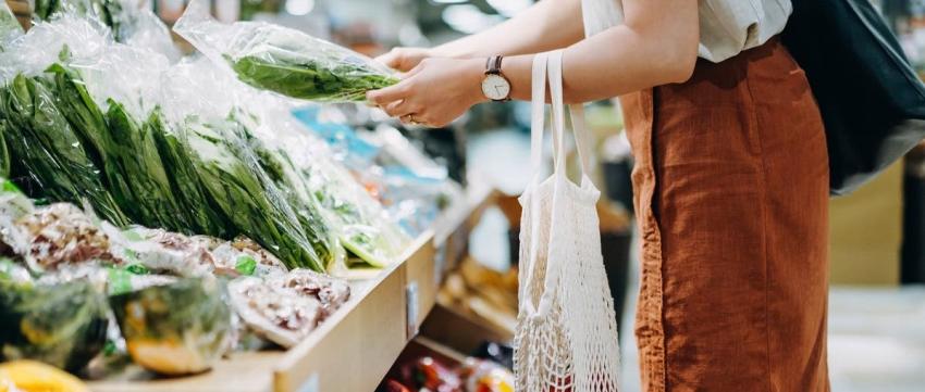 Cinco tips para cambiar tus hábitos de consumo y alimentación para así cuidar el planeta
