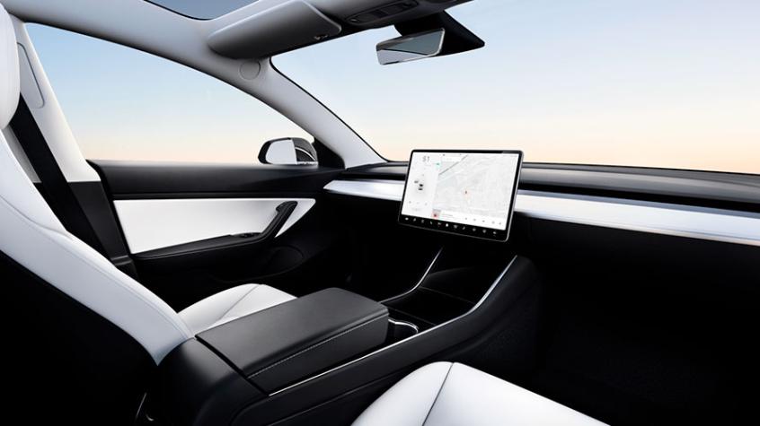 Sin pedales ni manubrio: Elon Musk pone fecha para el Tesla Model 2