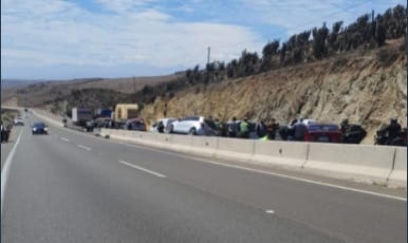 Accidente múltiple en la Ruta 5 Norte deja una persona muerta y 16 lesionados