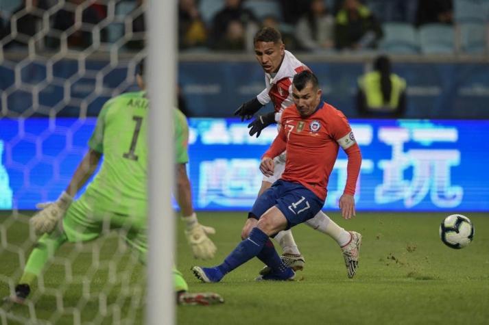 Hincha peruano confía en un triunfo sobre La Roja y se la juega con esta desmesurada apuesta