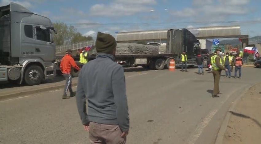 [VIDEO] Paro de camioneros: No hay acuerdo y gobierno aplicaría la Ley de Seguridad del Estado