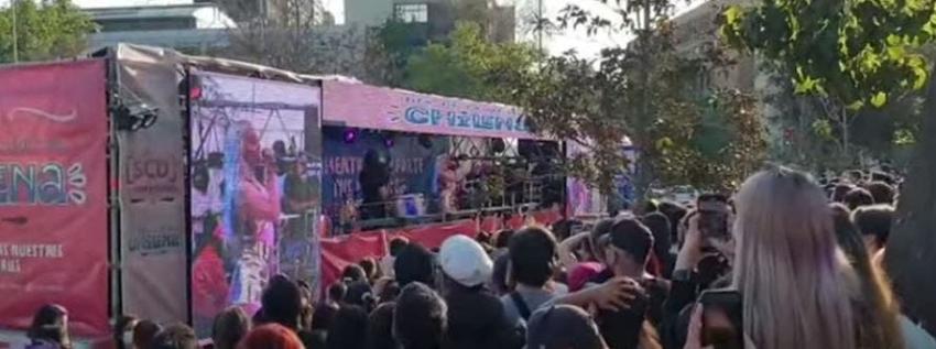 [VIDEO] Miles de personas asistieron a shows itinerantes del día de la música chilena