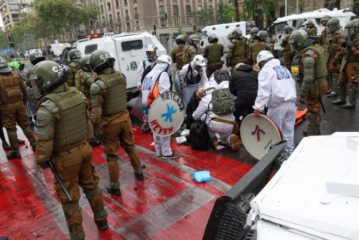 Madre de mujer fallecida pide ayuda de testigos y acusa a Carabineros de no dejar pasar ambulancia