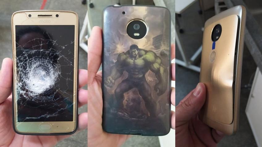Hombre se salva de un disparo gracias a su celular con carcasa de Hulk