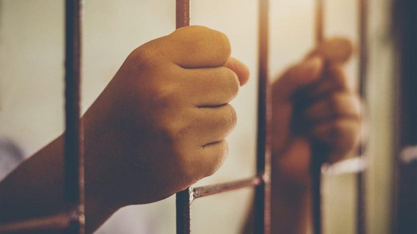 Condenan a 15 años de cárcel a hombre que lanzó ácido a su ex novia en Reino Unido