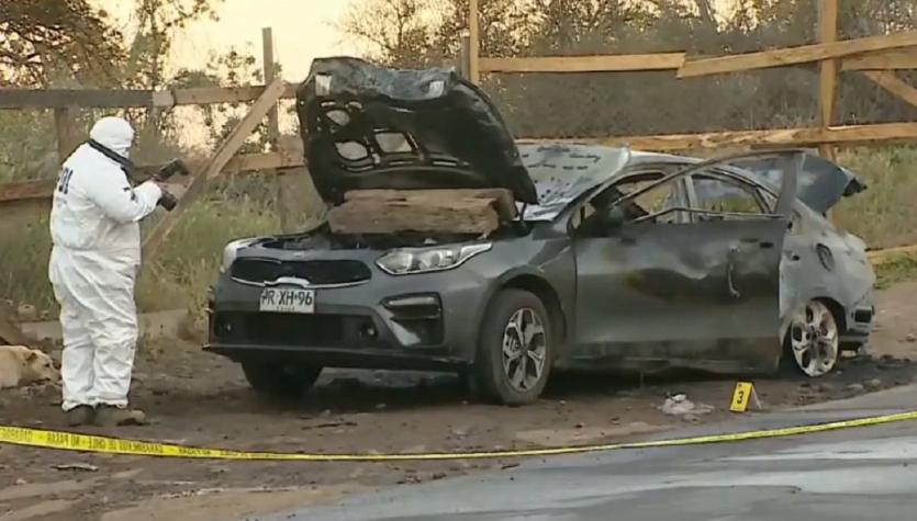 Hombre encontrado calcinado al interior de un auto tenía impactos de bala en el abdomen