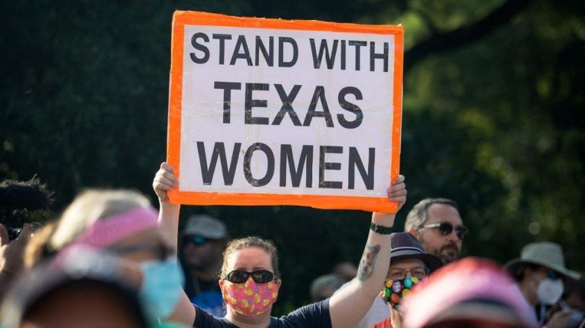 Gobierno de EEUU pide a la Corte Suprema bloquear ley de Texas que restringe severamente el aborto