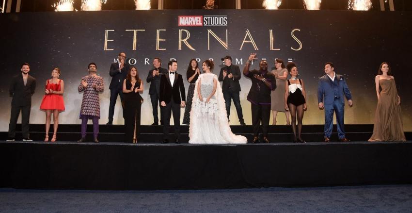 "Que aprendan": Productora de Marvel saltó protocolos y habló en español en premiere de Eternals