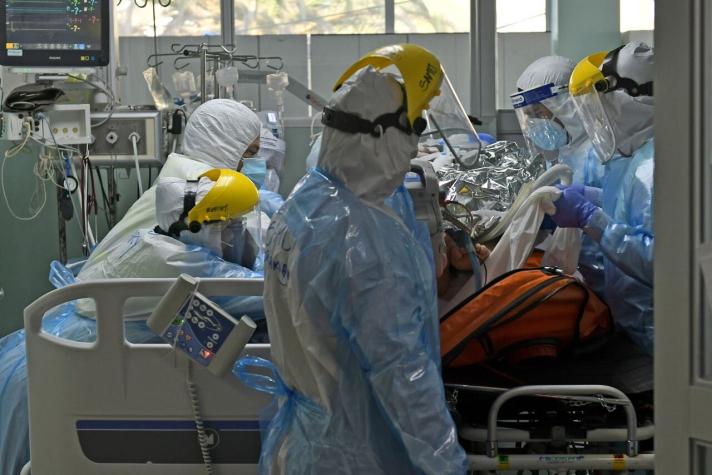 Chile registra 966 nuevos contagios de COVID-19: Casos activos se mantienen sobre 7 mil Chile registra 966 nuevos contagios de COVID-19: Casos activos se mantienen sobre 7 mil