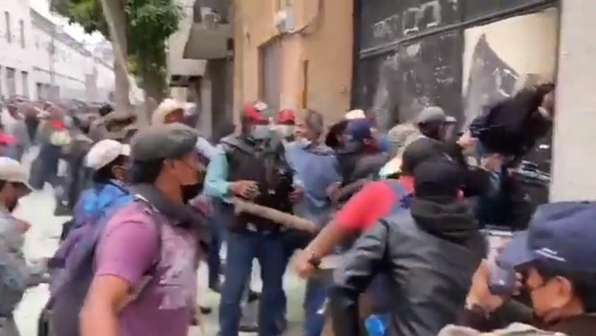 Exmilitares se toman el Congreso en Guatemala exigiendo el pago de remuneración