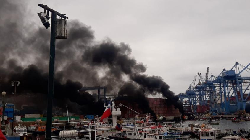 Pescadores de Valparaíso protagonizan protestas en el puerto