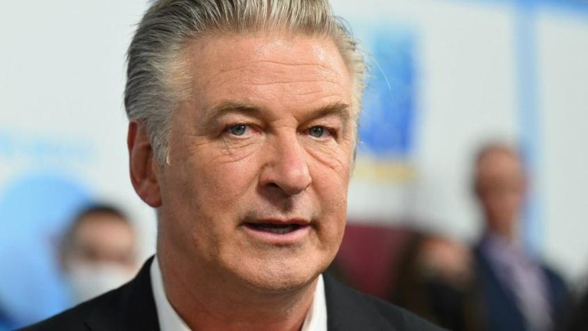 "Mi corazón está roto": Alec Baldwin da su primera declaración tras accidente en rodaje de "Rust"