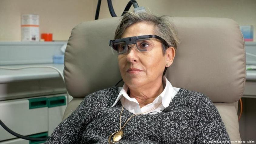 Científicos prueban con éxito un implante cerebral que da visión artificial a mujer ciega