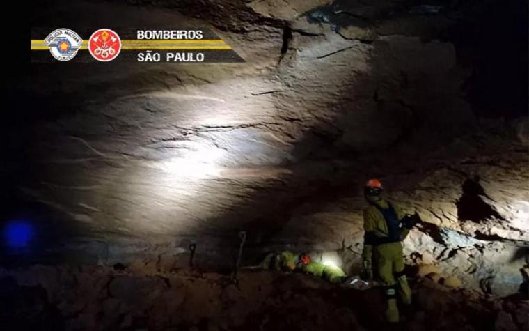 Confirman nueve bomberos muertos en derrumbe de una caverna en Brasil