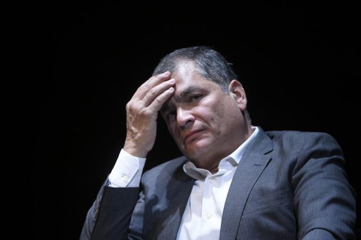 Ecuador embarga cuentas bancarias del expresidente Correa