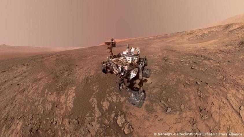 Rover de la Nasa descubre “algo que nadie ha visto nunca” bajo una roca de marciana